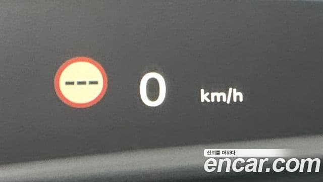 Mini Cooper Electric 2023 — ფოტო 10/38