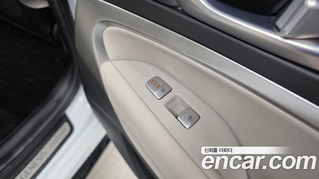 Genesis G70 2022 — Şəkil 18/20