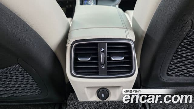 Genesis G70 2022 — Şəkil 19/20