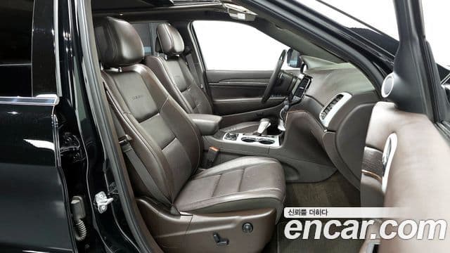 Jeep Grand Cherokee 2019 — Şəkil 11/20