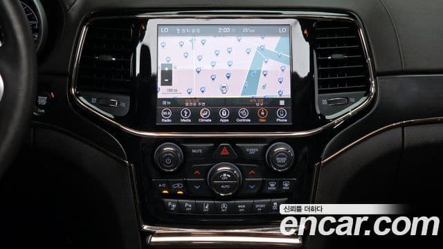 Jeep Grand Cherokee 2019 — Şəkil 14/20