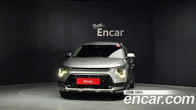 Kia Niro 2022 — Фото 2/20