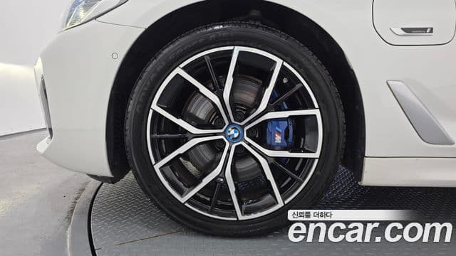BMW 5 Series 2023 — фото 5 из 20
