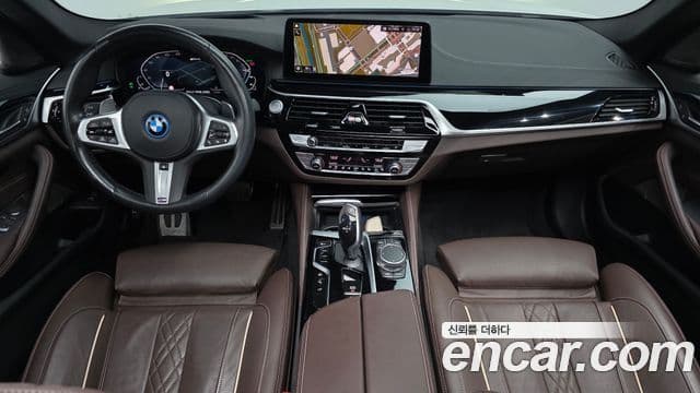 BMW 5 Series 2023 — ფოტო 7/20