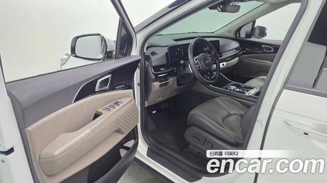 Kia Carnival 2023 — Şəkil 10/20