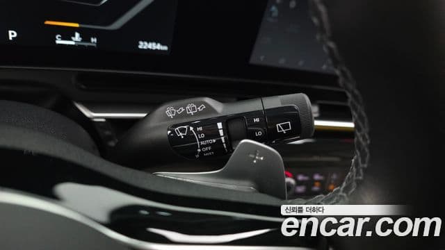 Kia Carnival 2023 — Şəkil 17/20