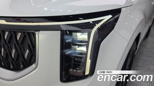 Kia Carnival 2023 — Photo 27/32