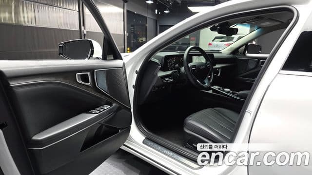 Kia K8 2023 — Şəkil 10/20