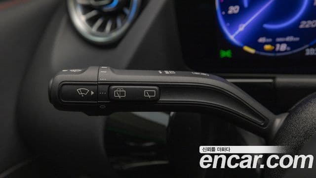 Mercedes-Benz EQA 2025 — ფოტო 8/19