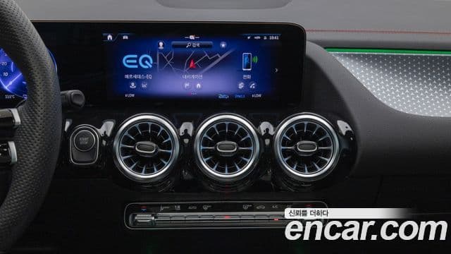Mercedes-Benz EQA 2025 — ფოტო 10/19