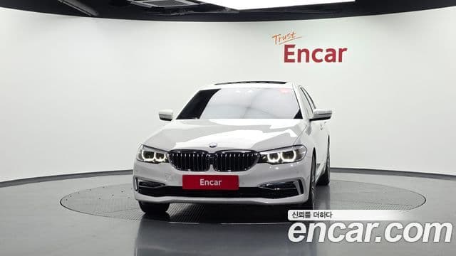 BMW 5 Series 2019 — Photo 1/20