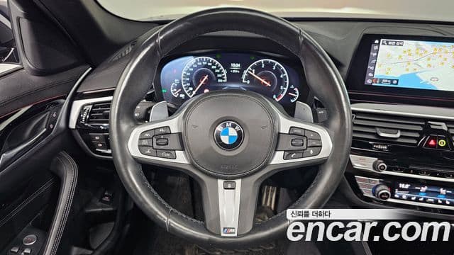 BMW 5 Series 2019 — Şəkil 13/20