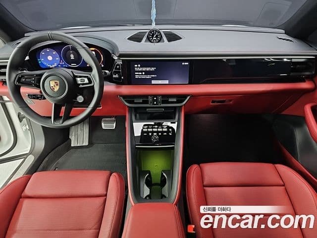 Porsche Macan EV 2025 — ფოტო 12/20