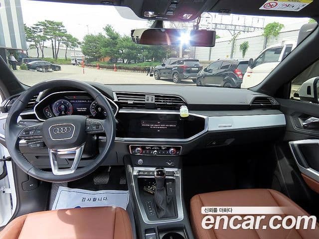 Audi Q3 2020 — Photo 2/20