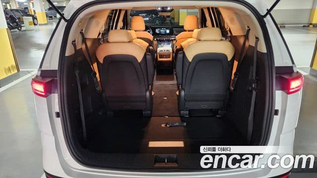 Kia Carnival 2023 — Фото 12/20