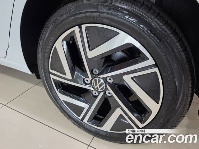 Volkswagen Jetta 2022 — ფოტო 4/19