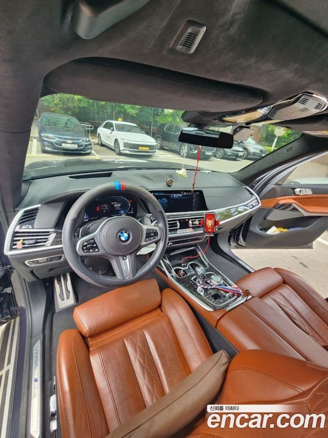BMW X7 2021 — Photo 4/20