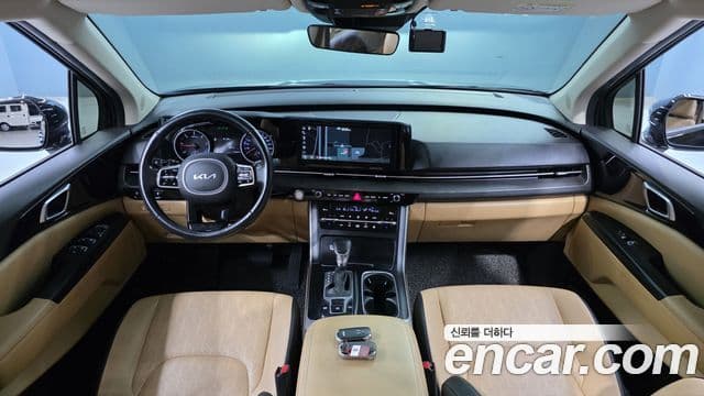 Kia Carnival 2021 — фото 6 из 20