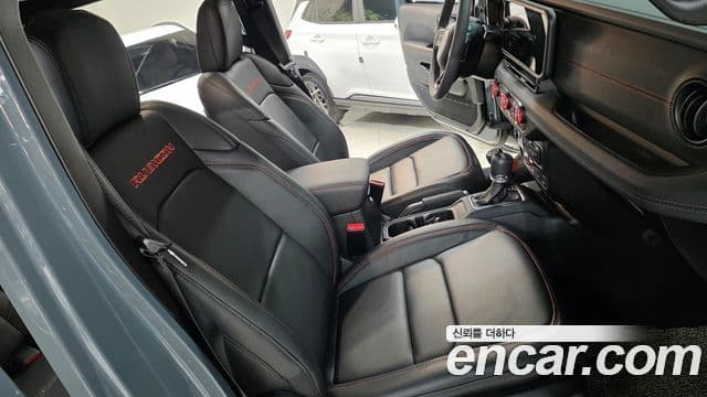 Jeep Wrangler 2025 — Şəkil 19/20
