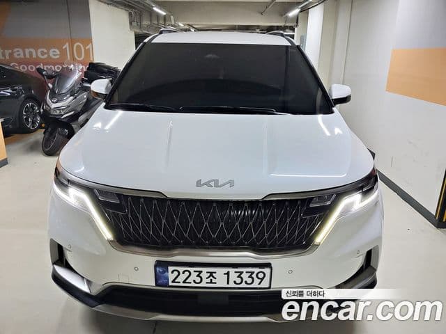 Kia Carnival 2022 — ფოტო 10/20