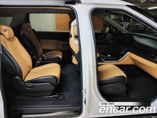 Kia Carnival 2022 — ფოტო 12/20