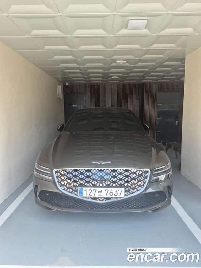 Genesis Electrified G80 2024 — ფოტო 13/17