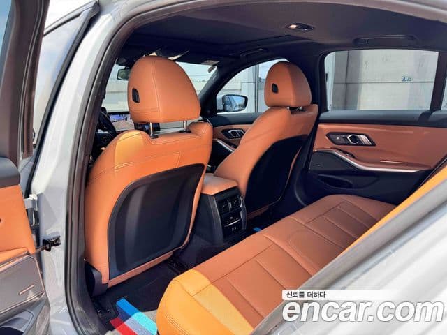 BMW 3 Series 2023 — ფოტო 14/20