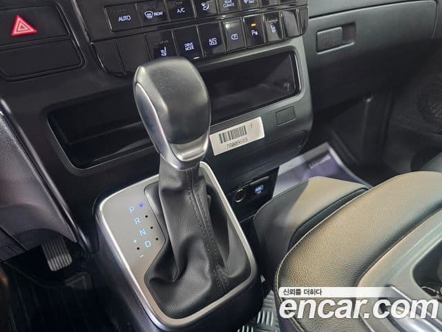 Hyundai Staria 2024 — Фото 14/20