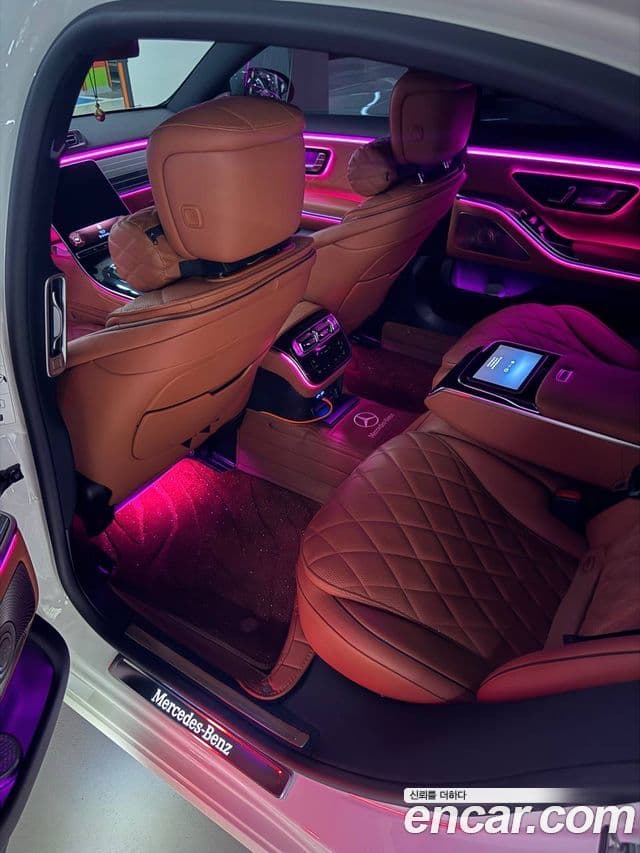 Mercedes-Benz S-Class 2023 — Photo 7/13