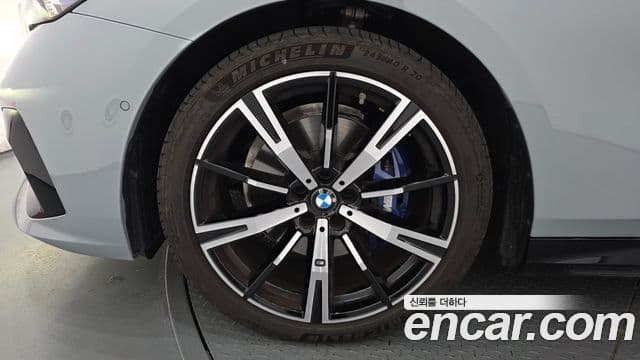 BMW 5 Series 2025 — фото 5 из 20