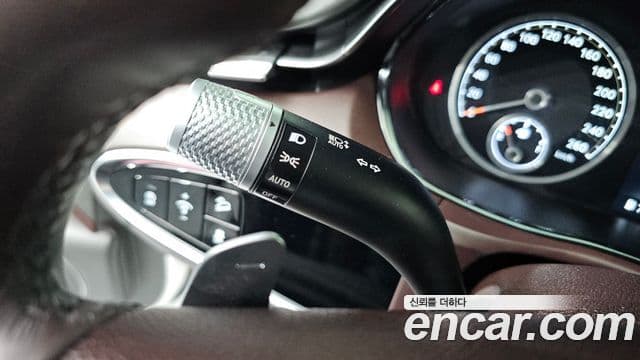 Genesis GV70 2022 — Şəkil 19/20