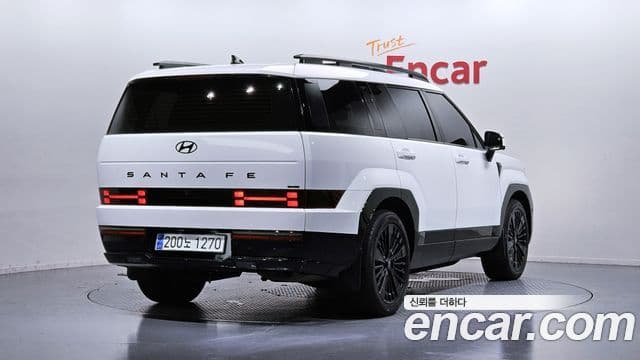 Hyundai Santa Fe 2023 — ფოტო 1/20