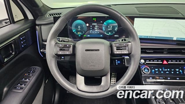 Hyundai Santa Fe 2023 — ფოტო 14/20