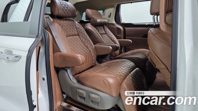 Kia Carnival 2021 — Şəkil 12/20
