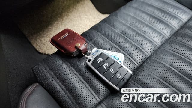 Genesis G70 2020 — ფოტო 30/36