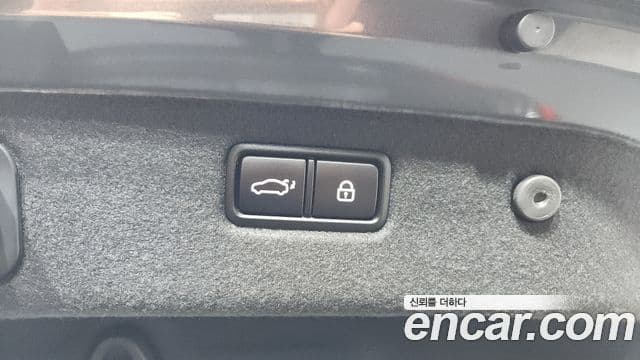 Genesis G70 2020 — ფოტო 1/36