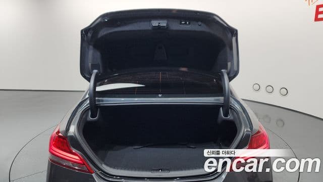 Genesis G70 2020 — ფოტო 12/36