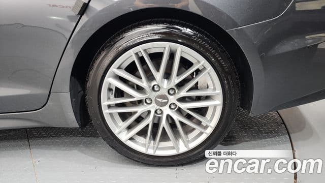 Genesis G70 2020 — ფოტო 17/36