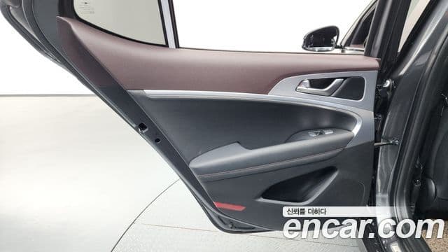 Genesis G70 2020 — ფოტო 14/36