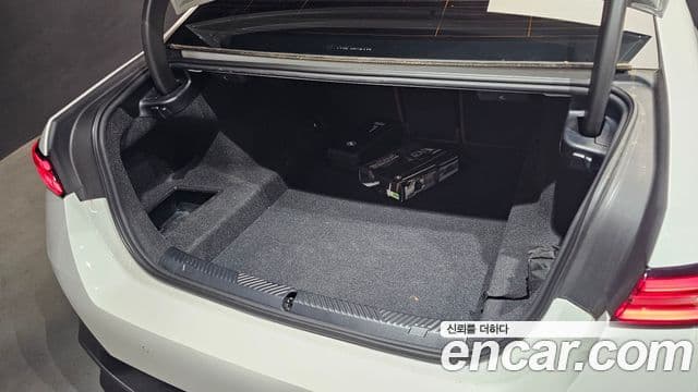 BMW 5 Series 2025 — Şəkil 18/20