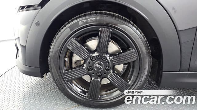 Mini Cooper S Convertible 2023 — ფოტო 5/20