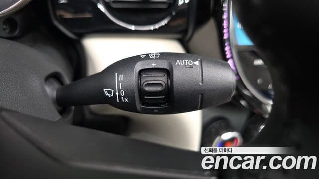 Mini Cooper S Convertible 2023 — ფოტო 19/20