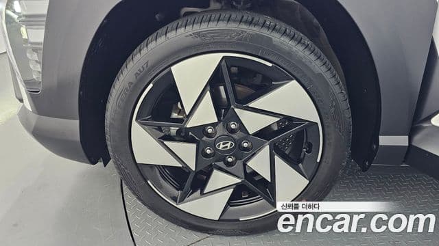 Hyundai Kona 2023 — фото 4 из 20