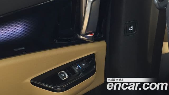 Kia Carnival 2021 — Şəkil 19/20