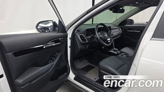 Kia Seltos 2023 — Şəkil 10/20