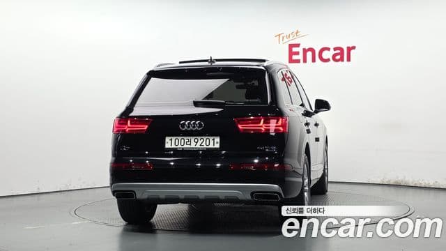 Audi Q7 2019 — Şəkil 4/20
