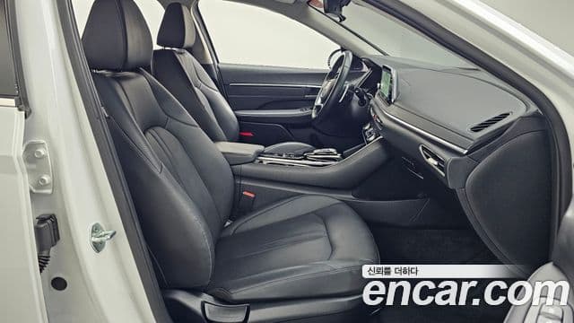Hyundai Sonata 2022 — ფოტო 11/20