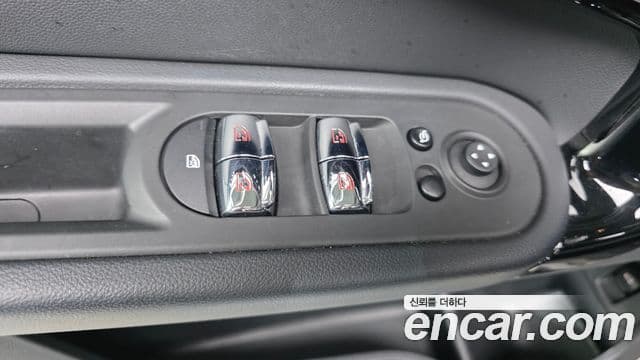 Mini Cooper Countryman 2023 — ფოტო 12/20