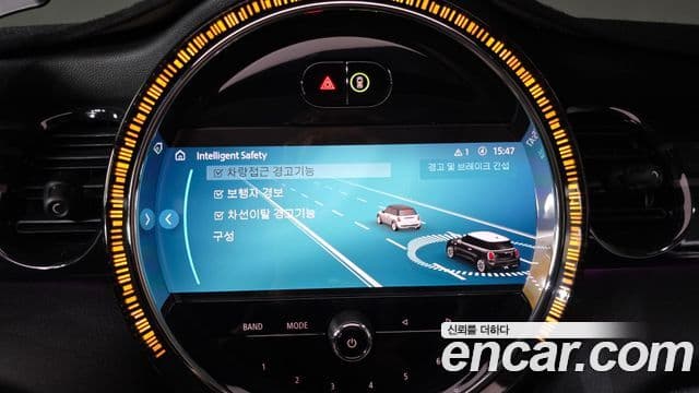 Mini Cooper 2023 — ფოტო 17/20