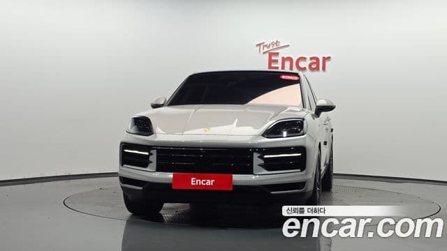 Porsche Cayenne 2025 — ფოტო 3/20